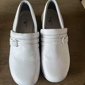 NURSE MATES : white clogs size 8, worn ONCE for graduation